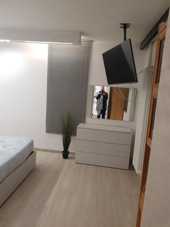 Massaro Apartments Via Bramante Pescara Ngoại thất bức ảnh